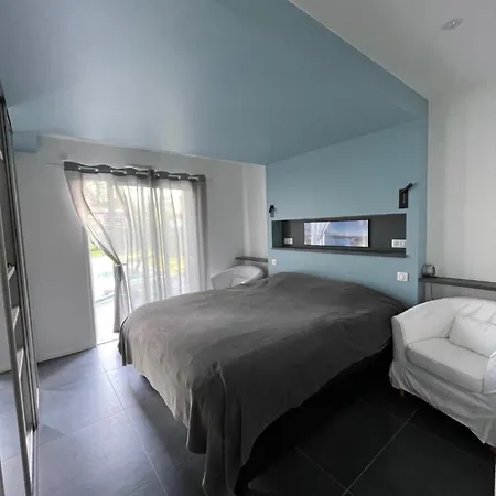 Maison Recente De 5 Avec Piscine *