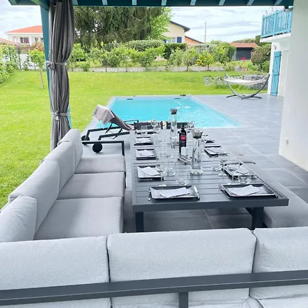 Maison Recente De 5 Avec Piscine Arcangues