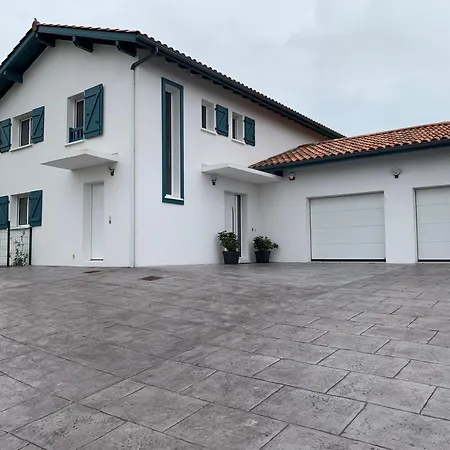 Maison Recente De 5 Avec Piscine Arcangues